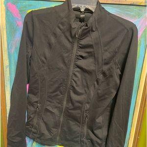 Black zipper workout jacket